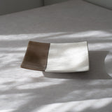 奏(sou) スクエアプレート21cm(ゴールド/ホワイト)