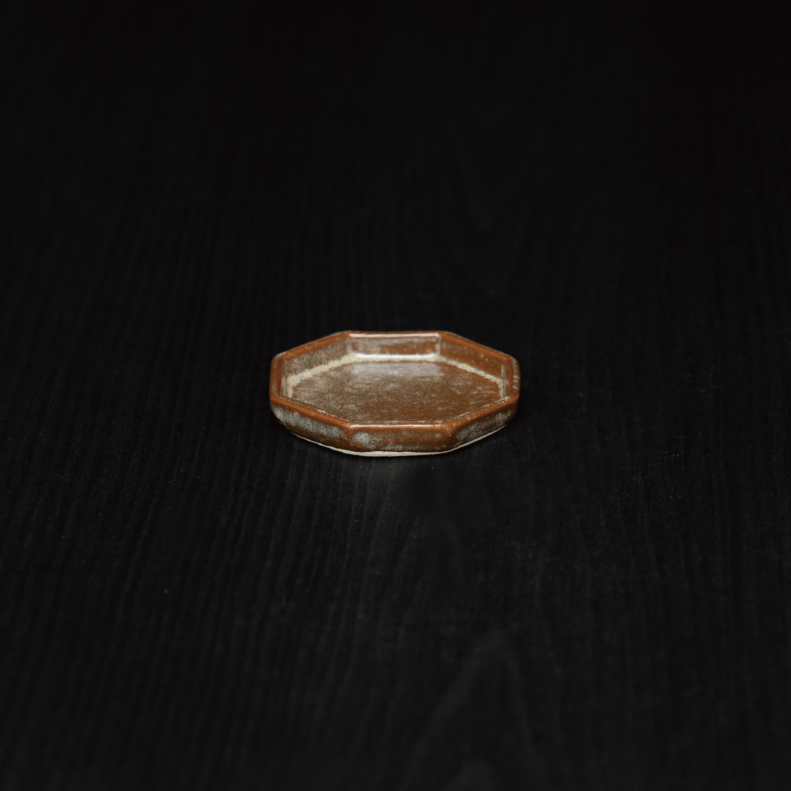 アニス 八角プレート 7cm（ゴールド） – 皿・プレート – 一流