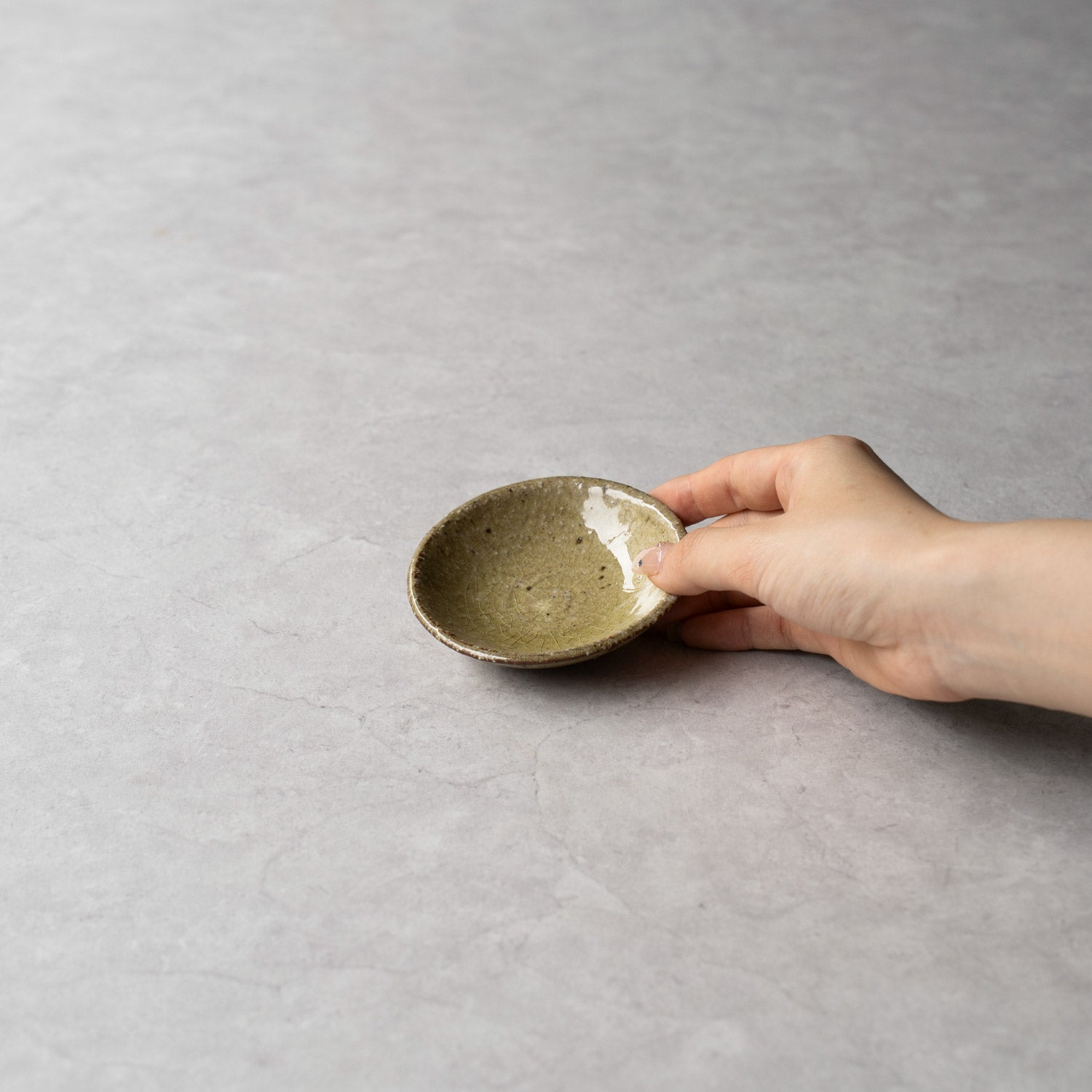 【NEW】木景（kokage）ラウンドディッシュ 9cm(黄貫入)