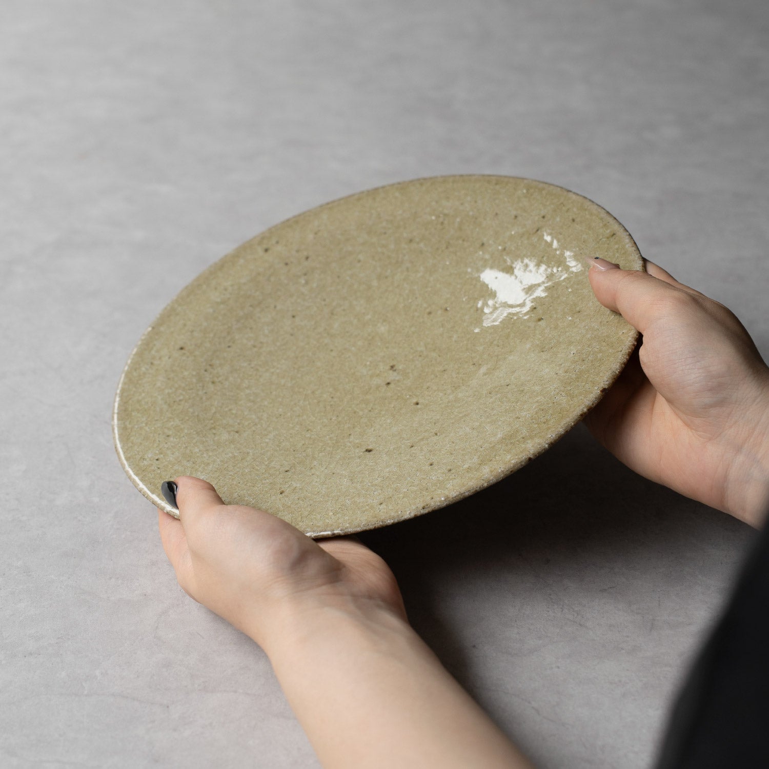 【NEW】木景（kokage）プレート 24.5cm（黄貫入）
