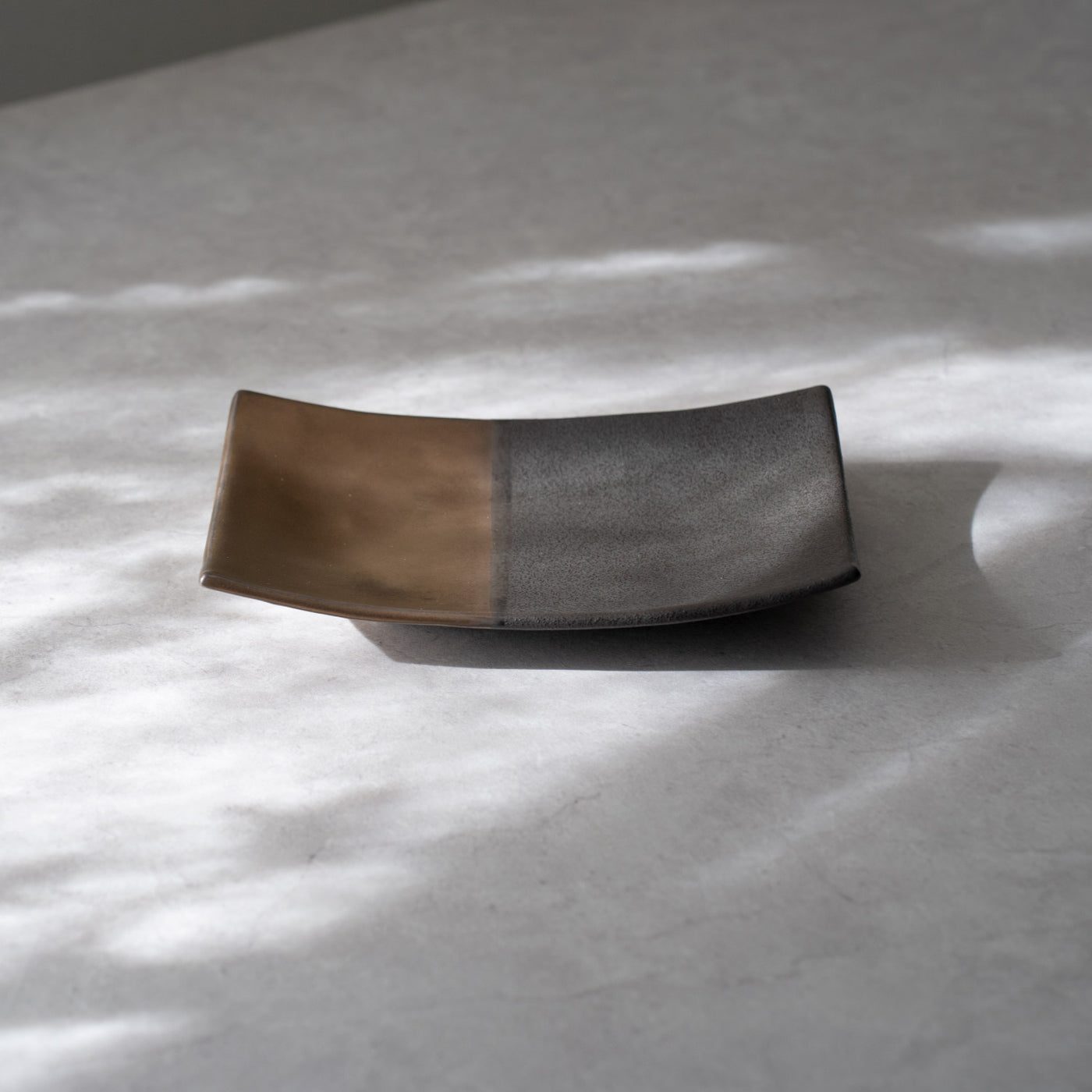 奏（sou） 長角皿21cm（ゴールド/ブラック） – 皿・プレート – 一流