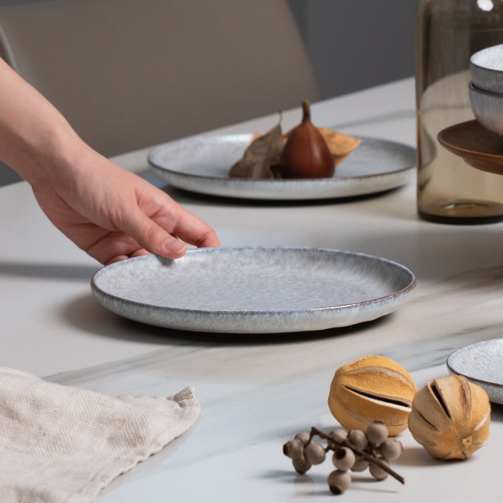 陶器のサービングプレートとナイフセット　リモージュ　ジョルジュボワイエ　新品 陶器のサービングプレートとナイフセット リモージュ ジョルジュ