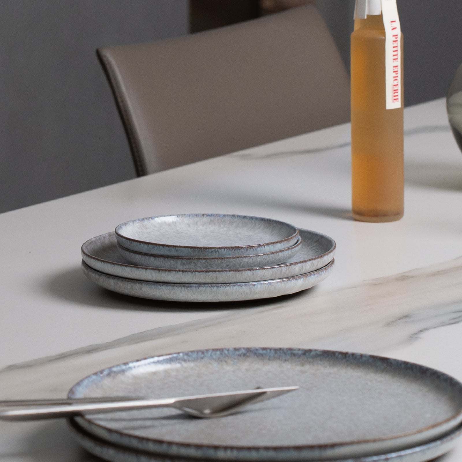 Neige（ネージュ）プレート21.5cm – 皿・プレート – 一流レストラン