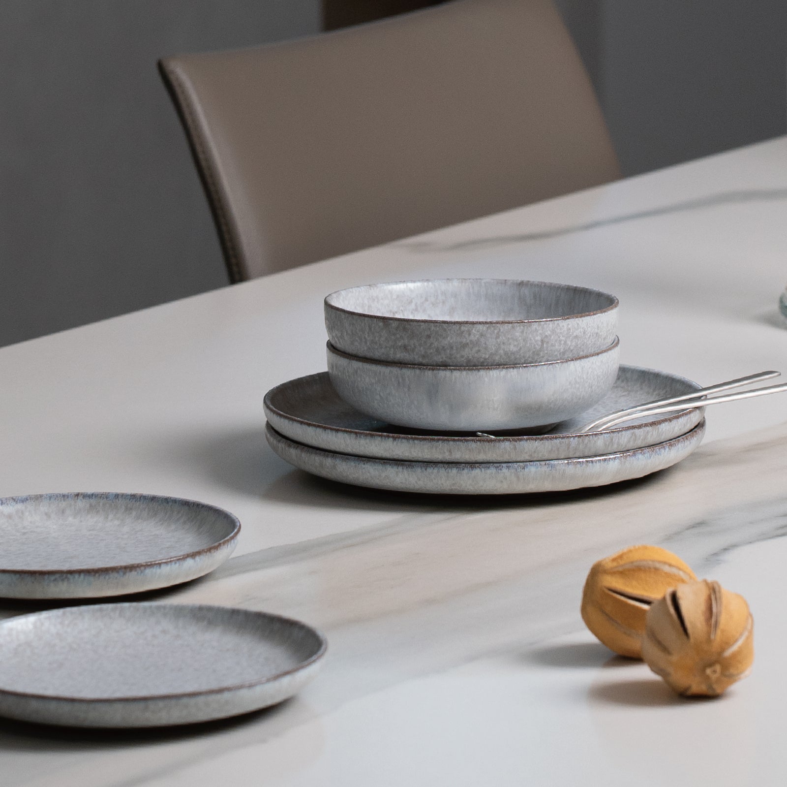 Neige（ネージュ）プレート21.5cm – 皿・プレート – 一流レストラン