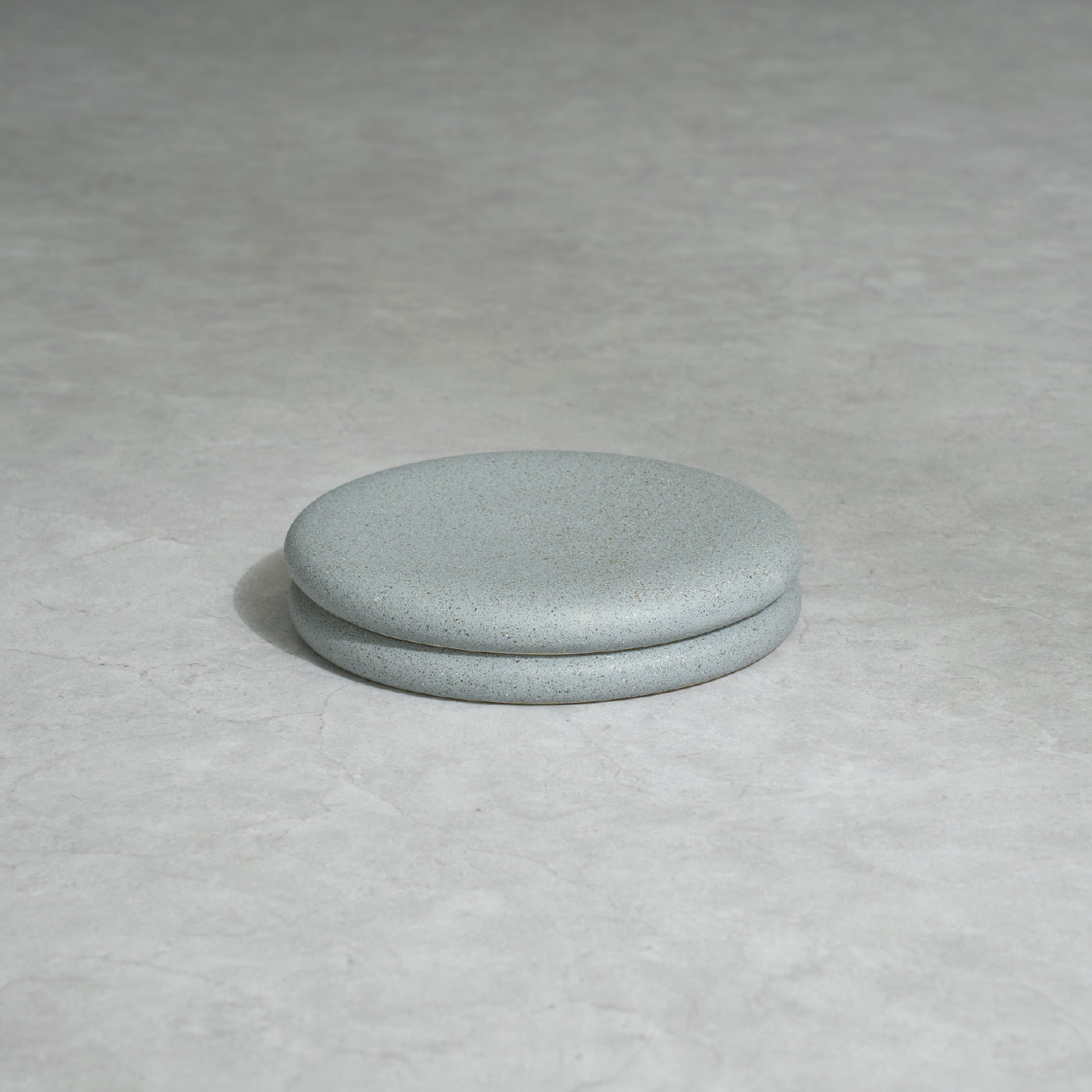 ソフィー ラウンディッシュプレート 15cm（グレー） – 皿・プレート