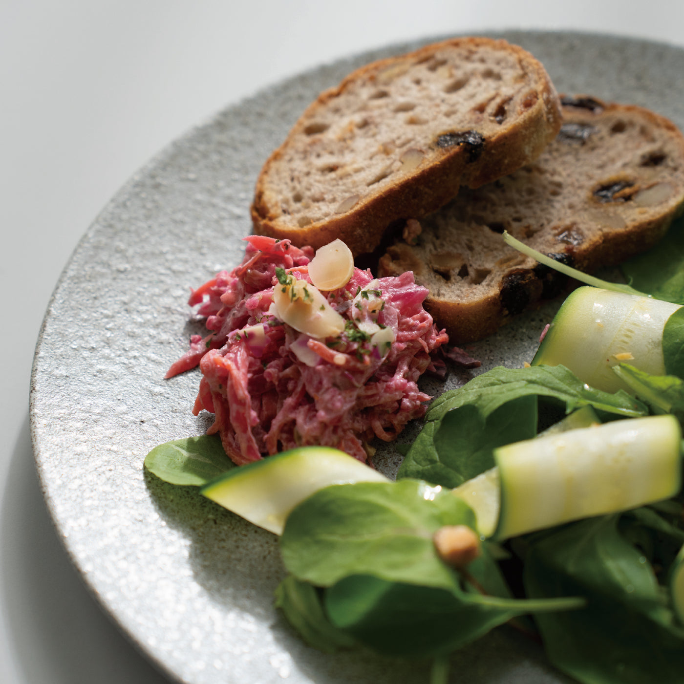 ソフィー プレート 22cm（グレー） – 皿・プレート – 一流レストラン