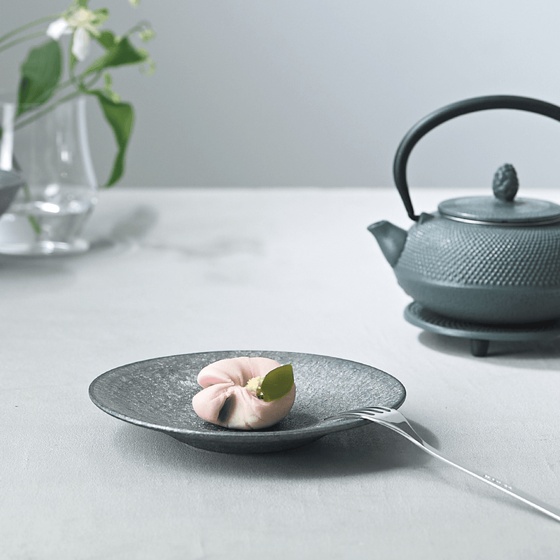 崇雪(shusetsu) ラウンドプレート 15cm(シルバー) – 皿・プレート 崇雪(shusetsu) ラウンドプレート 15cm(シルバー) – 皿・プレート