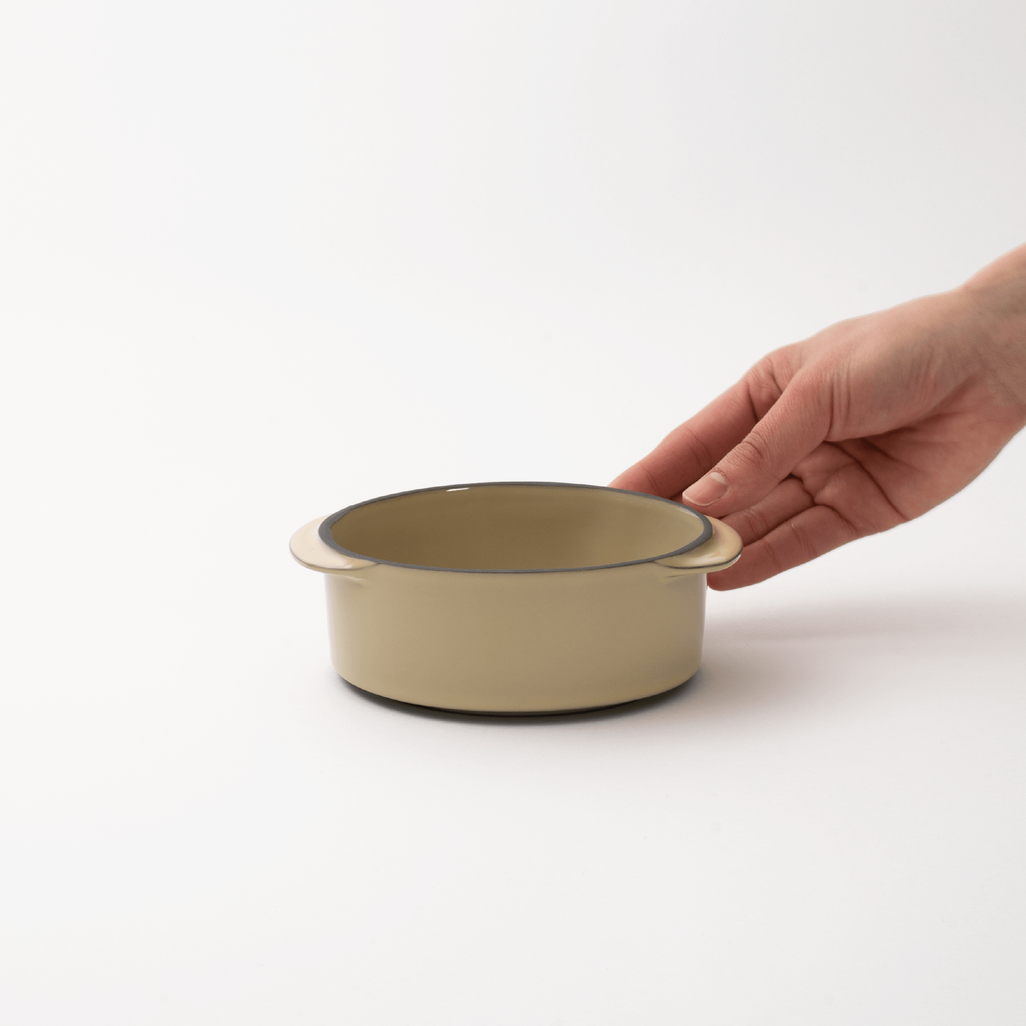 CARACTERE ラウンドキャセロール 14cm（アイボリー）