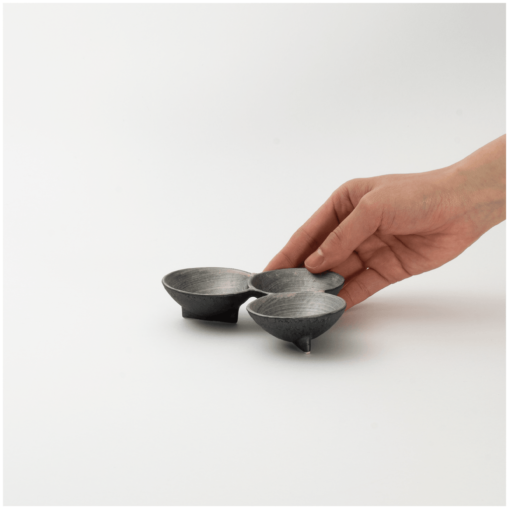 崇雪(shusetsu) 三連豆皿(シルバー) – 豆皿・小皿/皿・プレート 崇雪(shusetsu) 三連豆皿(シルバー) – 豆皿・小皿/皿・プレート