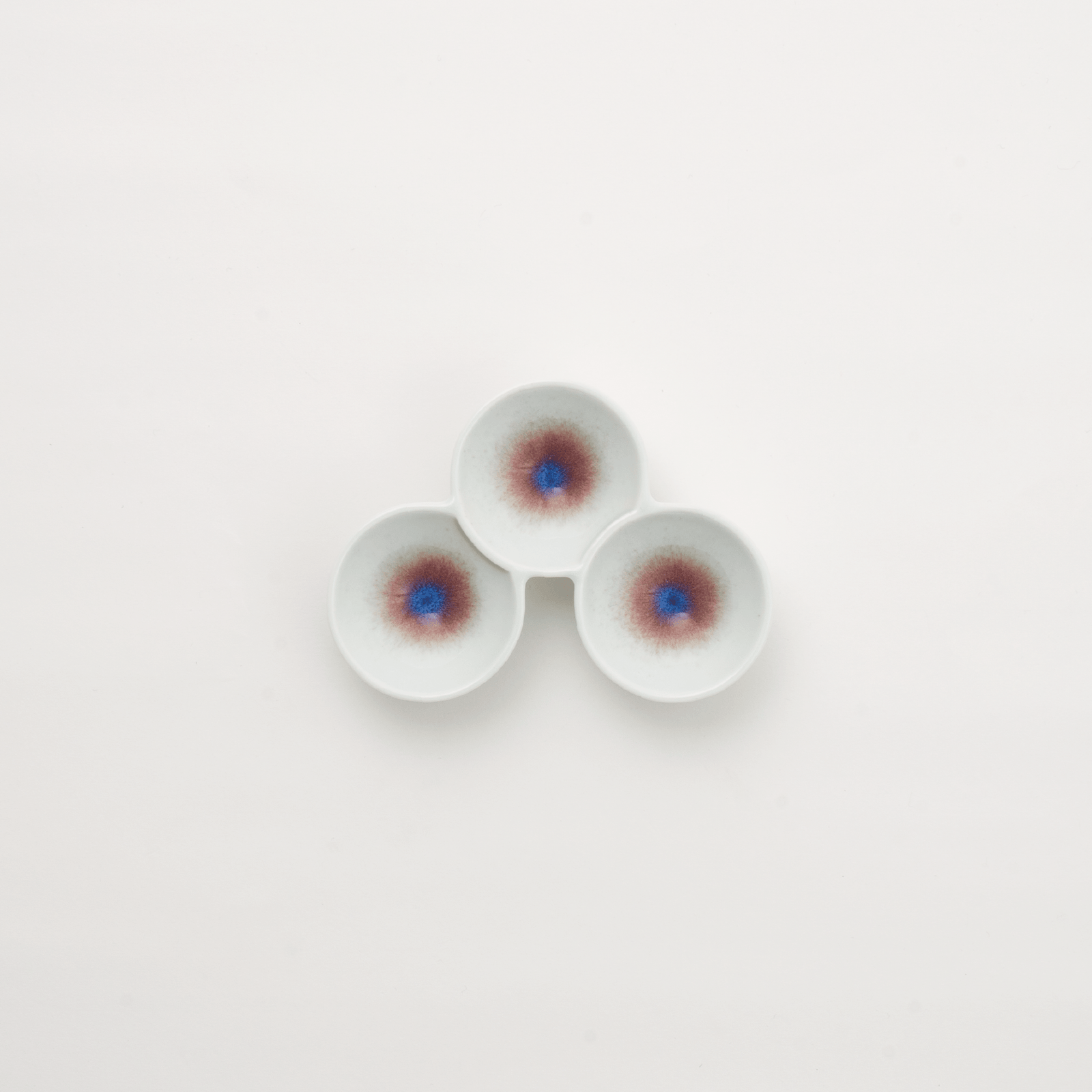 環（tamaki） 三連豆皿（レッド） – 豆皿・小皿／皿・プレート（～14cm